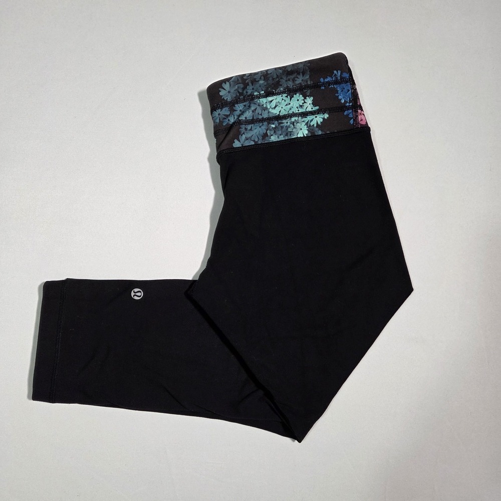 Lululemon Athletica Pants Womens 6‎ Black Floral Cropped Leggings Reversible